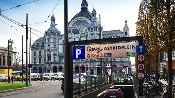 Studio Antwerp Central Station Apartment