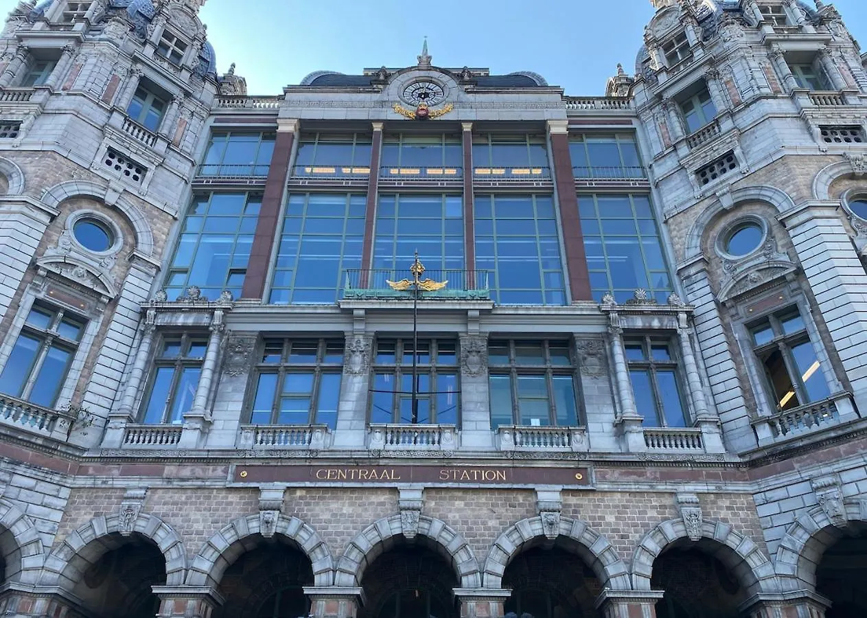 Apartment Studio Antwerp Central Station